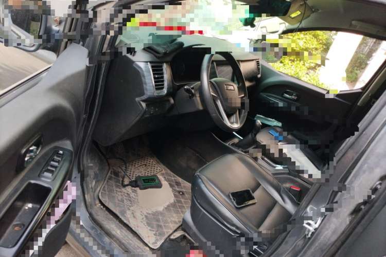 Used Jinbei Gold Hiace 2021 2.0L Passenger Van Travel Lion 6-Seater
