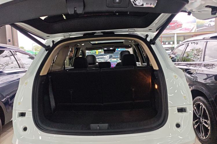 Used Landian E5 PLUS 2025 165 km Long-Range Version 7 Seats
