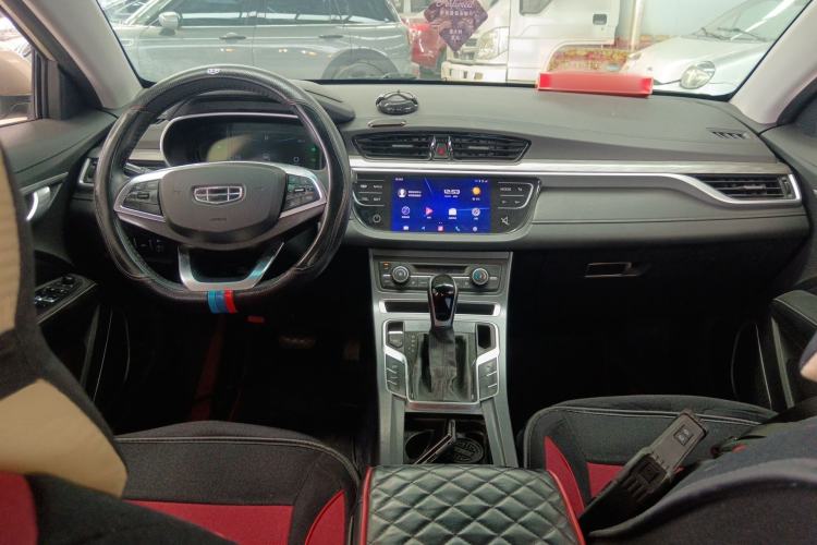 Used Geely Auto Emgrand 2019 Leading Edition 1.5L CVT Upward-Connected Model China VI Standard Center Console