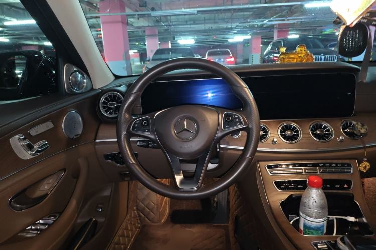 Used Mercedes-Benz E-Class 2018 Facelift E 300 L Luxury Edition Steering Wheel