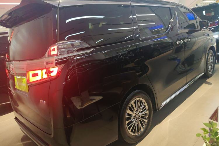 Used Toyota Vellfire 2021 Crown Dual-Engine 2.5L HV Supreme Edition
