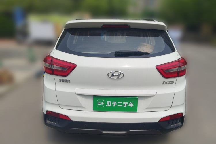 Used Hyundai ix25 2015 1.6L Automatic Two-Wheel-Drive Deluxe DLX Model