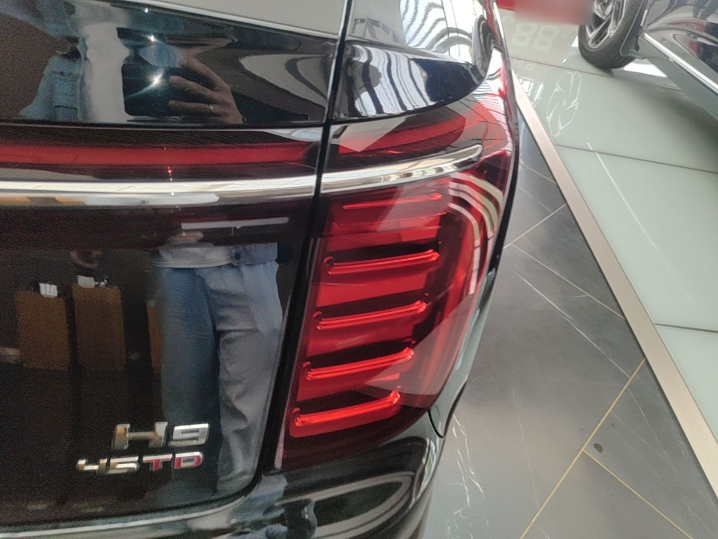 Hongqi H9 2025 2.0T Two-Wheel Drive Flagship Private Enjoyment Fashion Edition 5 Seats — снимка 9