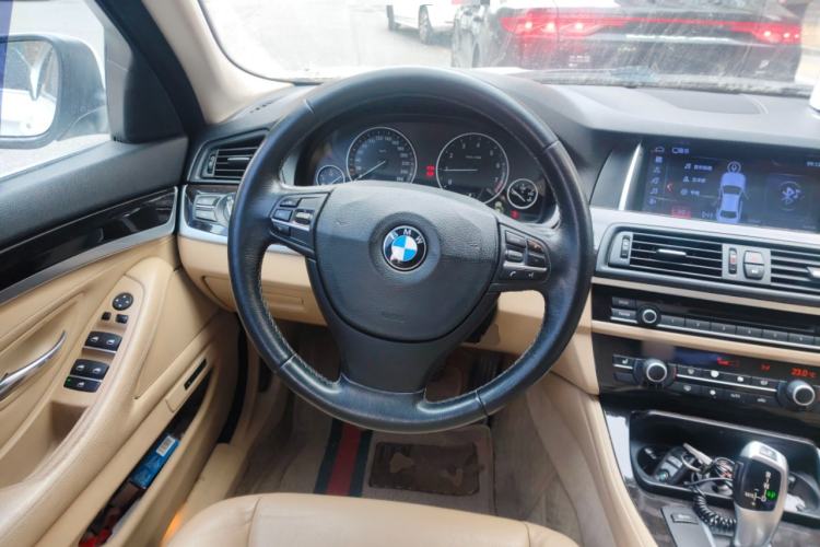 Used BMW 5 Series 2011 523Li Leading Model
