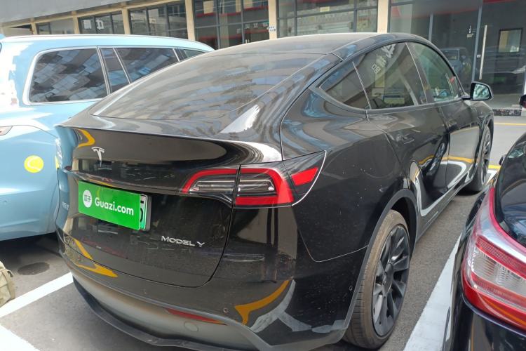 Used Tesla Model Y 2021 Standard Range Rear-Wheel Drive Version
