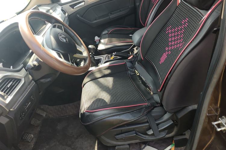 Used BAIC Weiwang M50F 2017 1.3T Standard Model Left Front Seat
