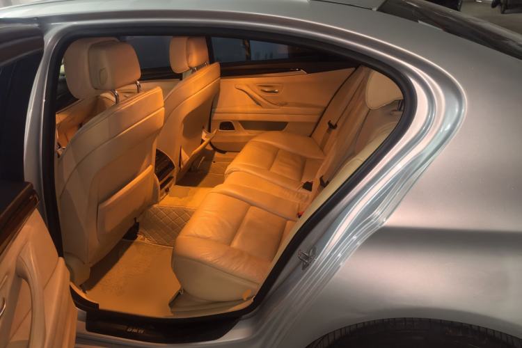 Used BMW 5 Series 2012 523Li Luxury Model
