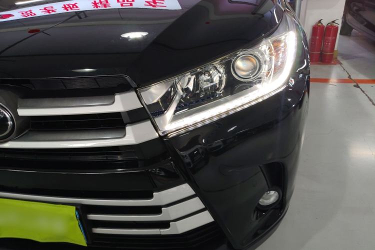 Used Toyota Highlander 2018 2.0T Four-Wheel Drive Luxury Version 7 Seats China VI Standard