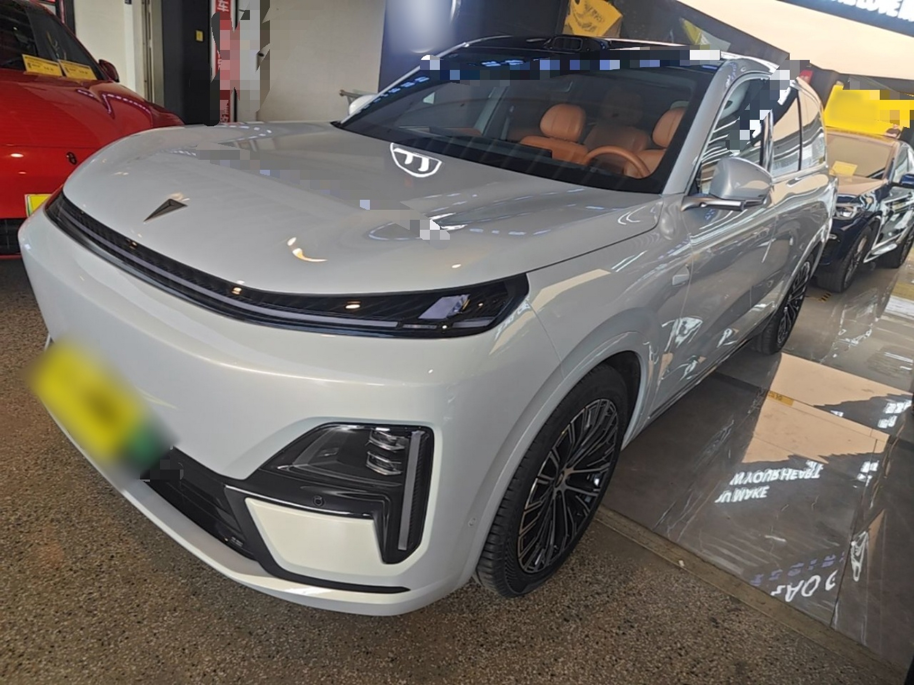 Unter der Vorderseite des Autos