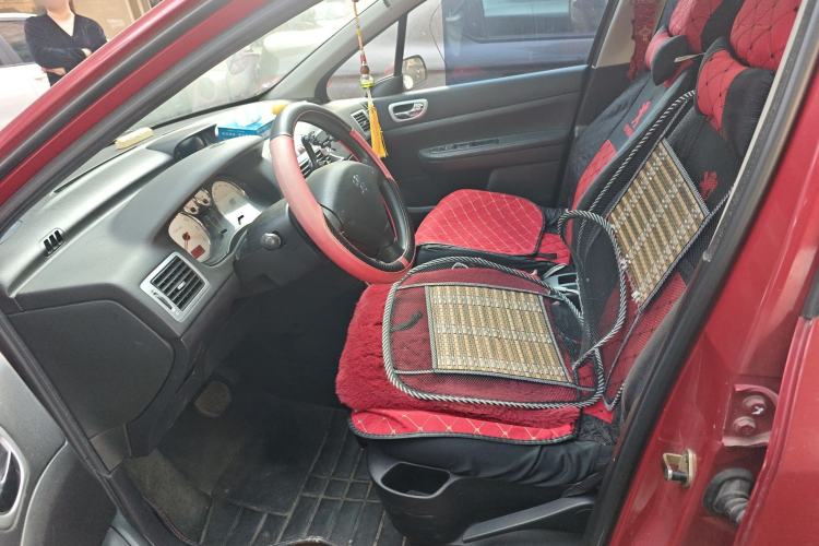 Used Peugeot 307 2012 Hatchback 1.6L Automatic Comfort Edition
