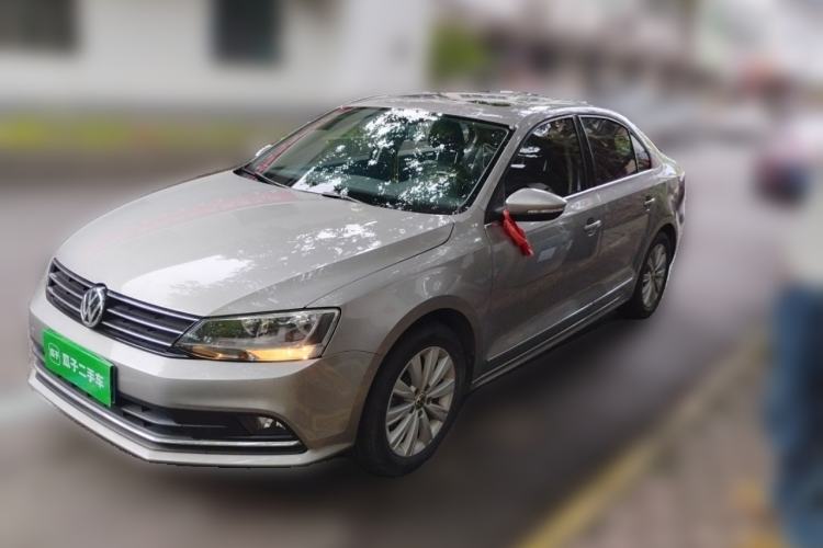 Used Volkswagen Sagitar 2015 1.6L Manual Comfort Model