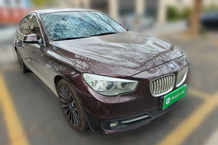 Used BMW 5 Series GT 2014 535i Leading Model Front Right 45 Deg