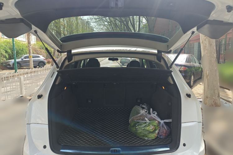 Used Audi Q5 2016 40 TFSI Comfort Model Trunk