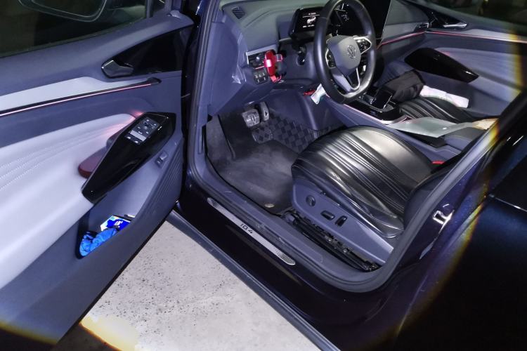 Used Volkswagen ID.4 CROZZ 2022 Long-Range Lite PRO Edition Driver Seat