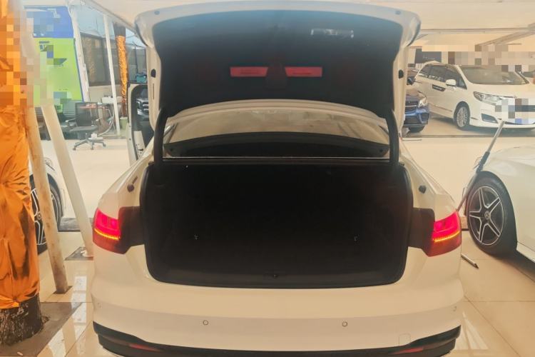 Used Audi A4L 2022 40 TFSI Luxury Dynamic Model
