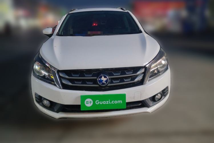 Used Venucia T70 2016 1.6L Manual Ruixing Edition Front