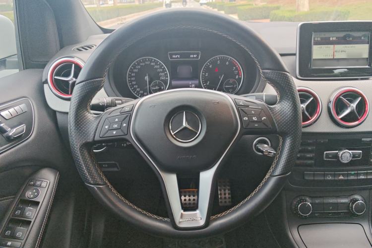 Used Mercedes-Benz B-Class 2012 B 200 Steering Wheel