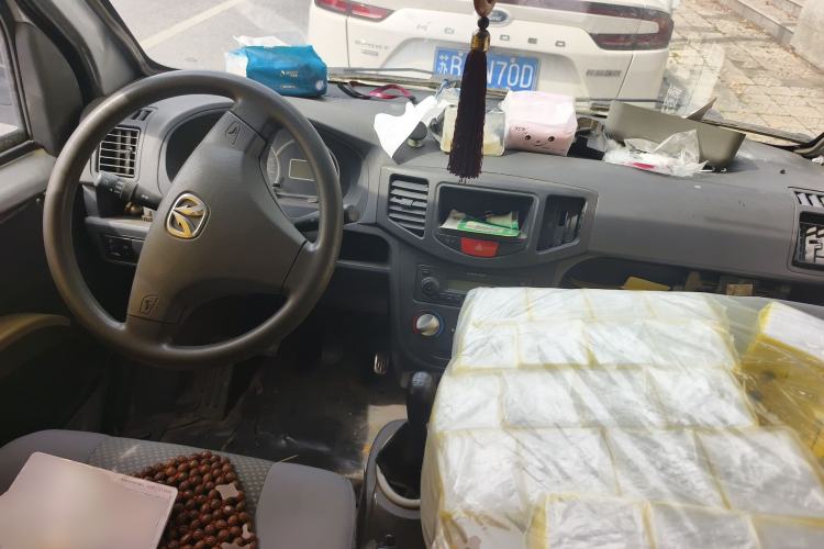 Used BAIC Weiwang 306 2011 1.3L base model 7 seats Center Console