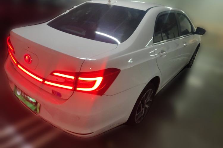 Used BYD Qin New Energy 2018 Qin EV450 Smart Connect Prestige Model
