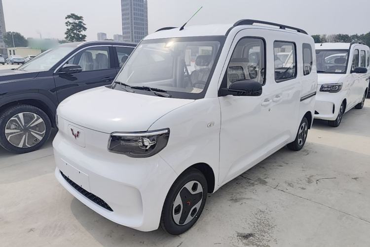 Used Wuling Zhiguang New Energy 2025 Model 305km Ambitious Edition