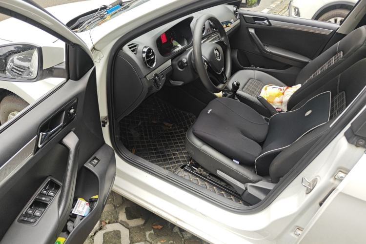 Used Volkswagen Jetta 2017 1.5L Manual Comfort Model Driver Seat