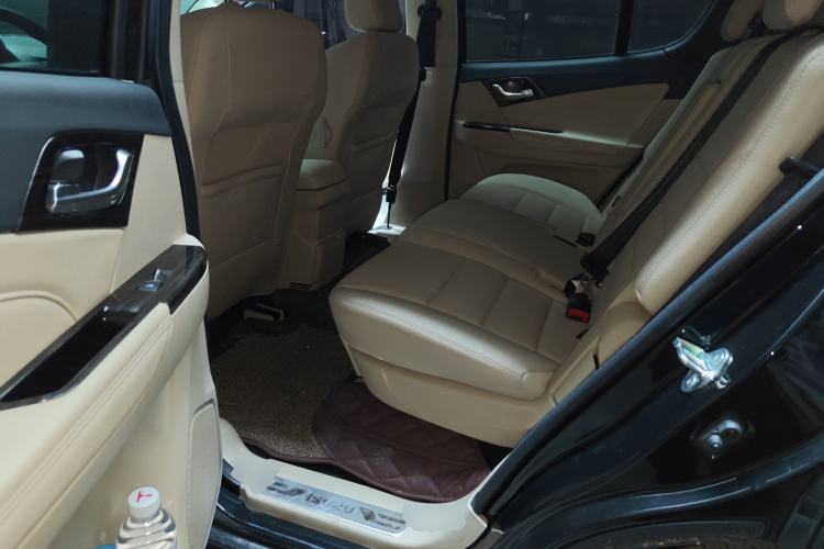 Used Isuzu mu-X 2020 1.9T Diesel Automatic 2WD Jingyue Edition 5 Seats China VI Standard Left Rear Seat
