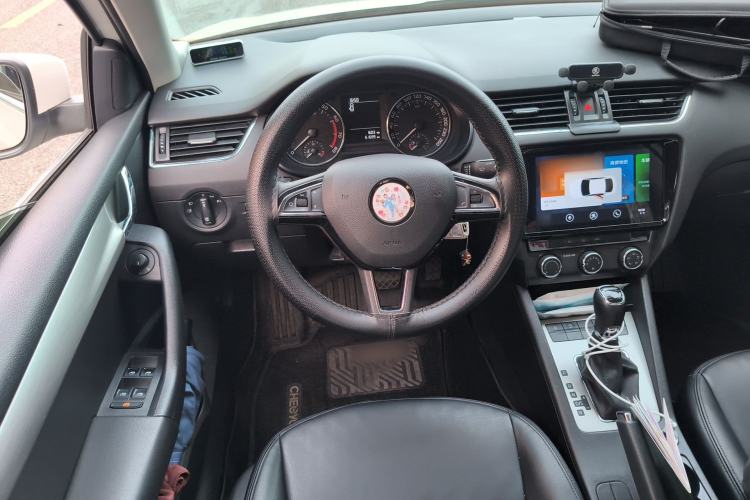 Used Skoda Octavia 2019 1.5L Automatic SmartDrive Comfort Edition China VI Standard
