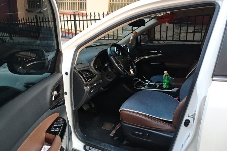 Used BYD Tang New Energy 2015 2.0T Four-Wheel-Drive Flagship Model
