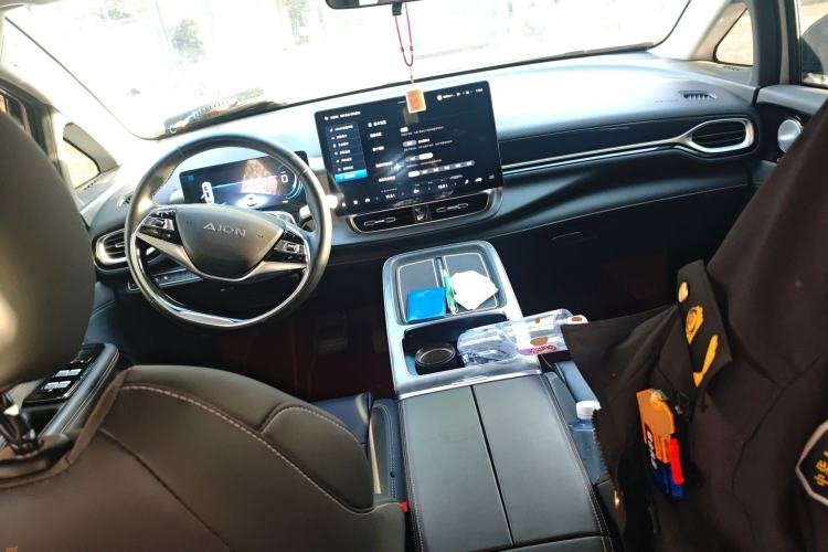 Used AION V 2023 Plus 70 Smart Edition Ternary Lithium Center Console