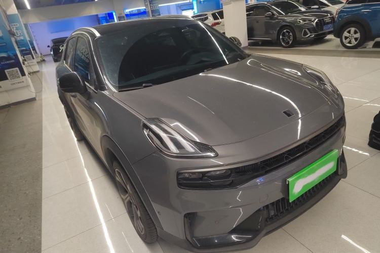 Used Lynk & Co 06 2023 Remix 1.5T Dynamic Halo Front Right 45 Deg