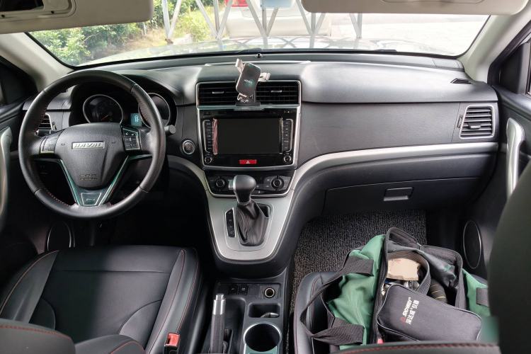 Used Haval M6 2018 Revised Version 1.5T DCT Two-Wheel Drive Elite Edition
