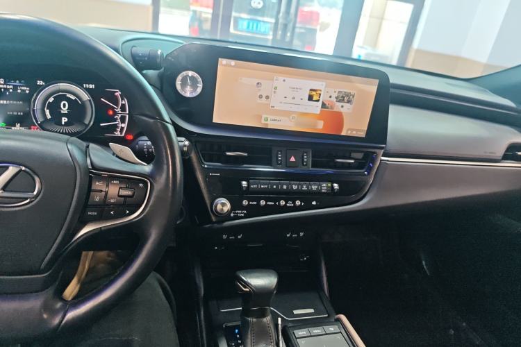 Used Lexus ES 2021 300h Deluxe Edition