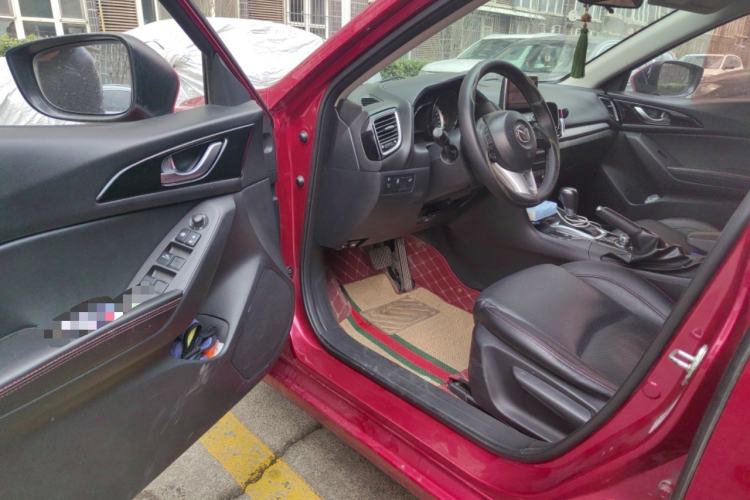 Used Mazda 3 Axela 2014 Sedan 1.5L Automatic Prestige Model