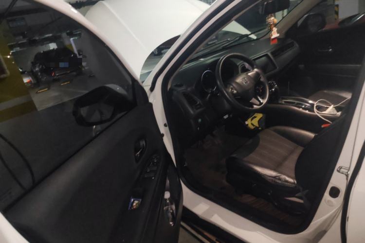 Used Honda Vezel 2017 1.8L CVT Front-Wheel Drive Pioneer Edition