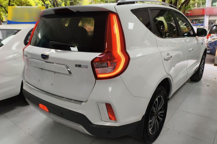 Used Geely Auto Vision X6 2016 1.3T CVT Flagship Model
