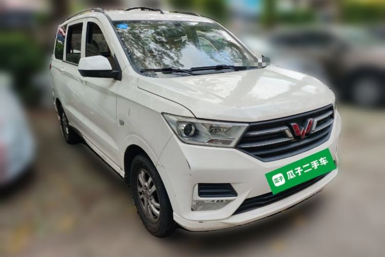 Used Wuling Hongguang 2018 1.5L S Standard Version L2B Front Right 45 Deg