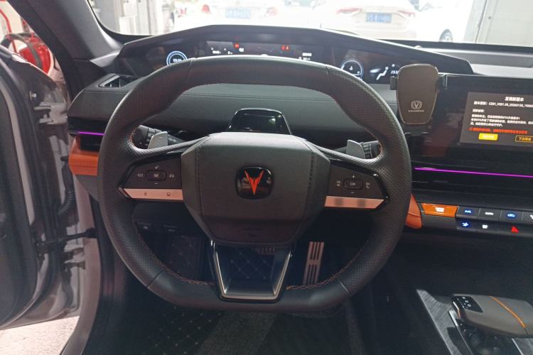 Used CHANGAN UNI-V 2023 1.5T Sport Edition
