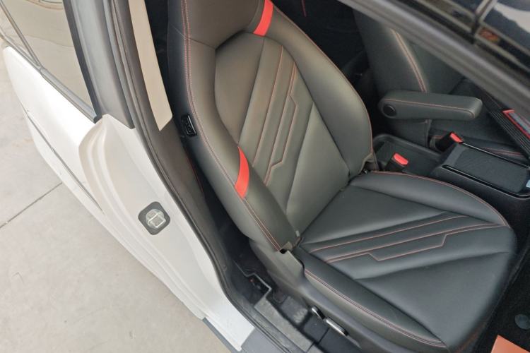 Used Chery New Energy Boundless Pro 2022 301km "Divine Beast" Version with Lithium Iron Phosphate
