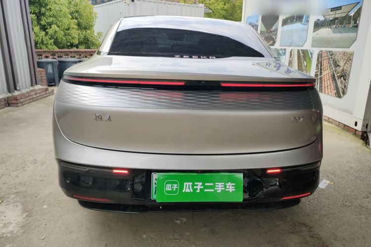 Used Zeekr 007 2024 Rear-Drive Enhanced Version 75 kWh
