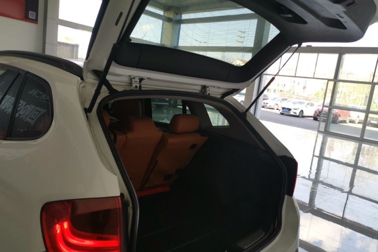 Used BMW X1 2014 sDrive18i Fashion Model
