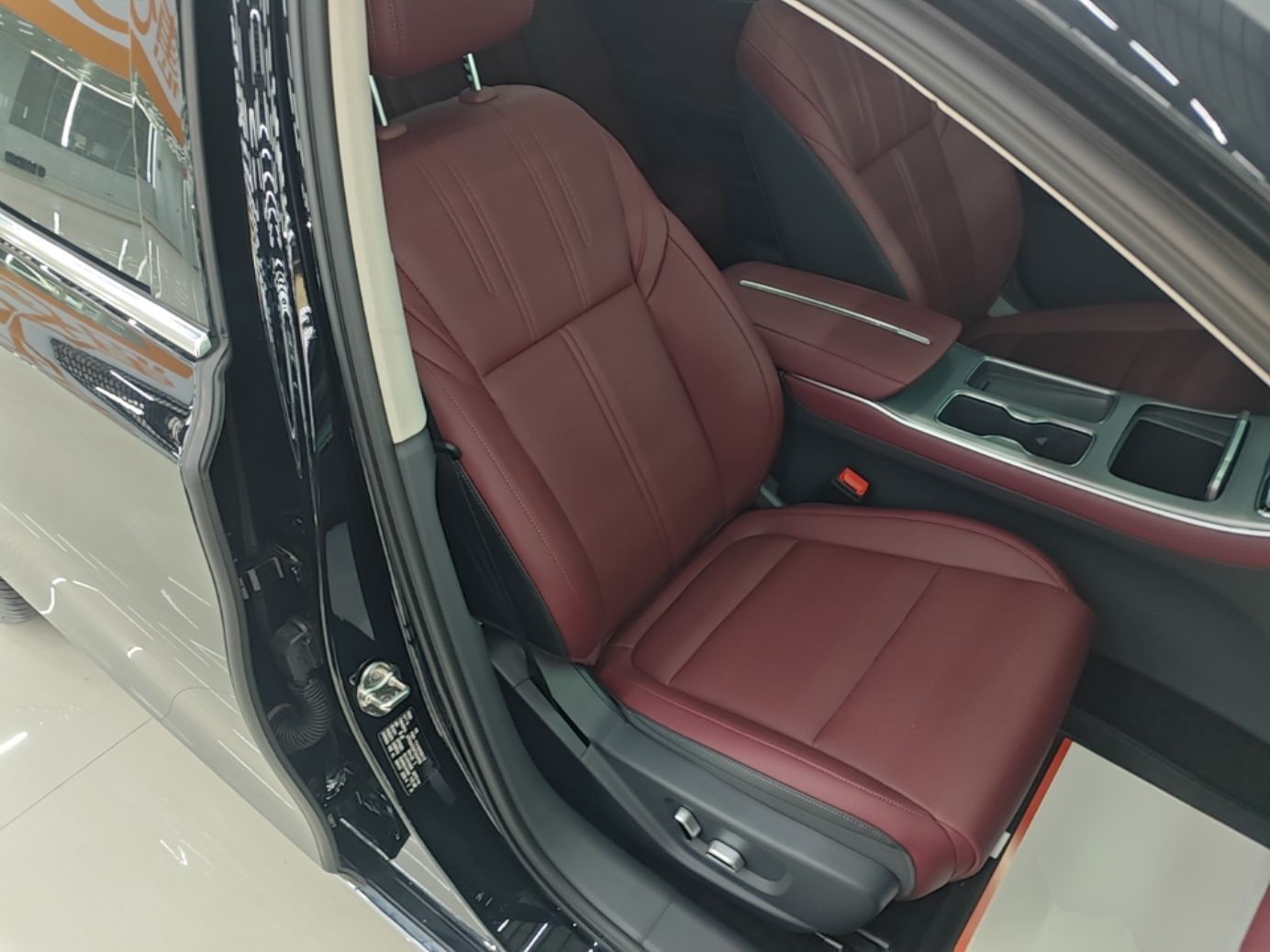 Hongqi H5 2026 Model 1.5T DCT Qi Yun Pro Edition — снимка 19