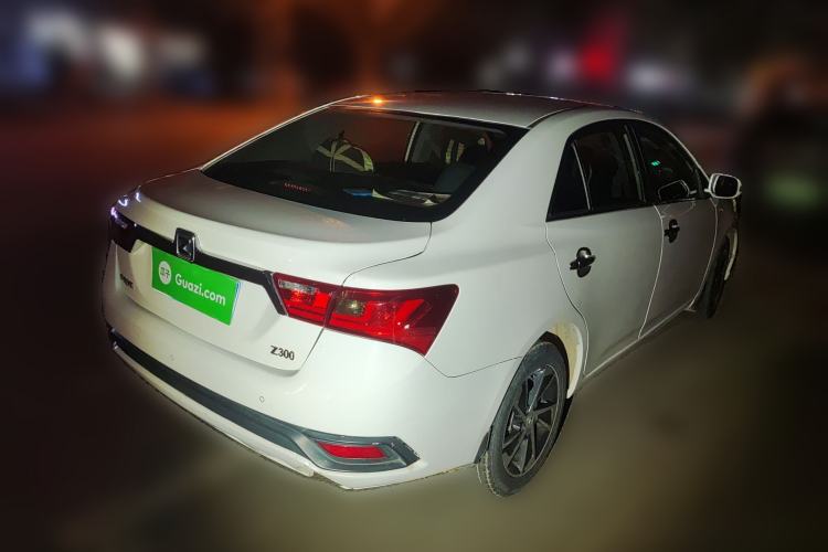 Used Zotye Z300 2014 New Vision 1.5L Manual Luxury Model
