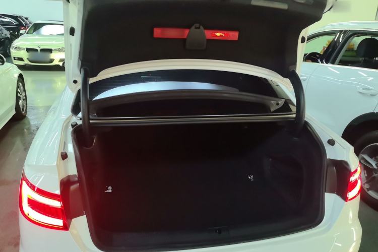 Used Audi A4L 2018 30th Anniversary Edition 40 TFSI Fashion Model
