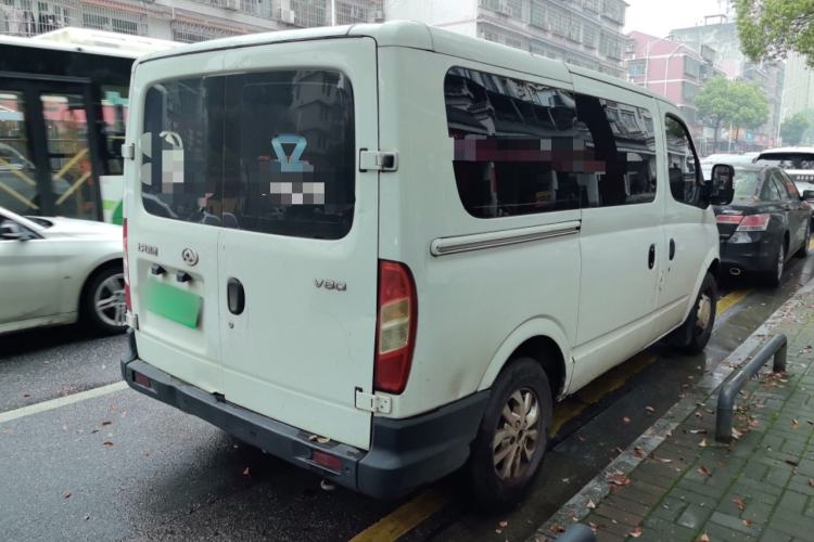 Used SAIC MAXUS Xintu V80 2019 2.5T Classic Model 6-Speed Manual – Aoyuntong Short Wheelbase Ultra-Low Roof 5/6 Seats Rear Right 45 Deg