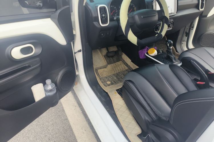 Used Roewe Clever 2022 311km QiQi BoBo Edition Driver Seat