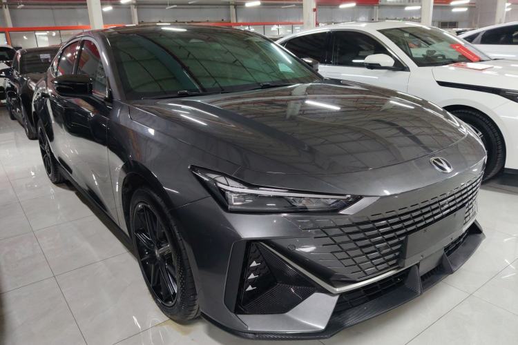 Used Changan UNI-V 2024 1.5T High-Energy Version
