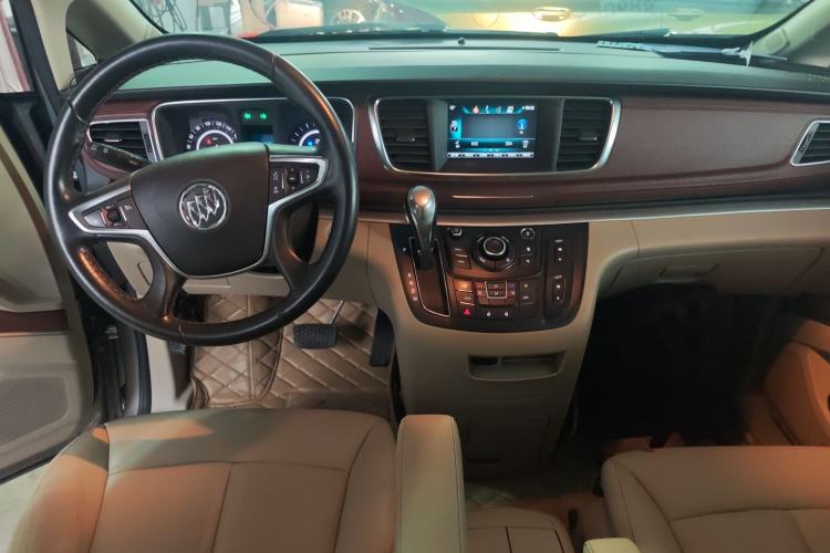 Used Buick GL8 2018 28T Luxury Model China VI Standard