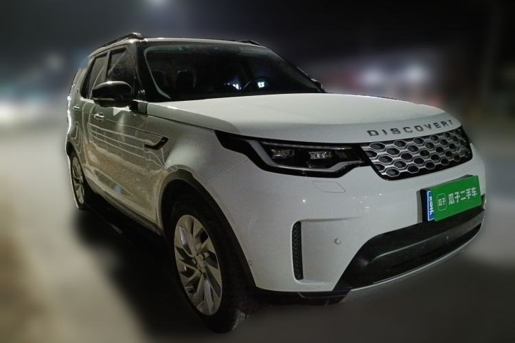 Used Land Rover Discovery 2023 Facelift 300PS S Front Right 45 Deg