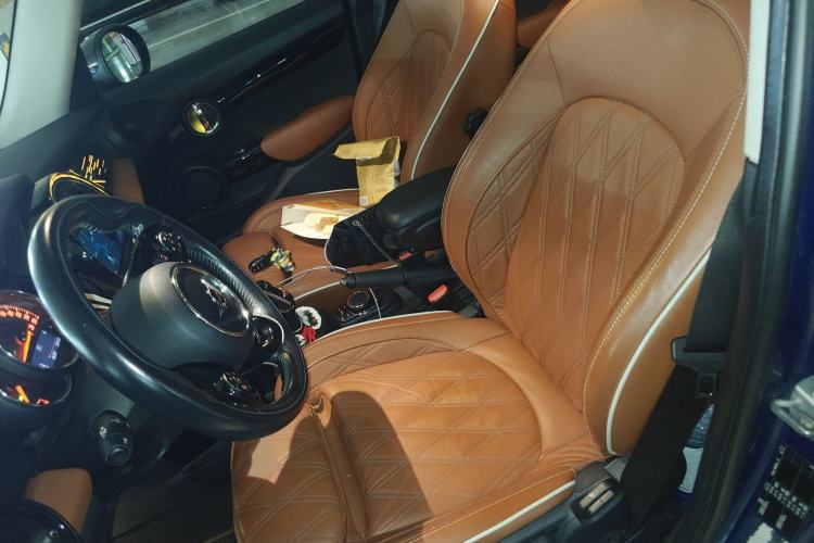 Used MINI 2018 1.5T COOPER Artist Five-Door Edition Left Front Seat