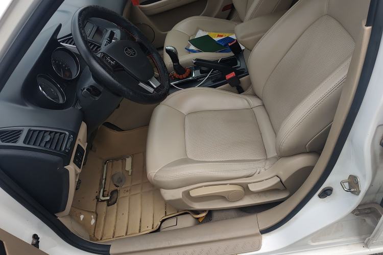 Used Bestune B50 2013 1.6L manual Comfort trim level